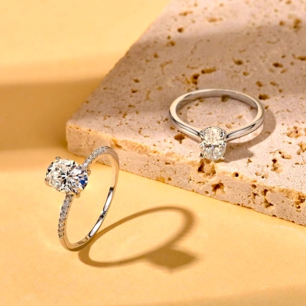 Solitaire Moissanite💍 1 Carat Halo Oval Cut Wedding Engagement Promise R… - Picture 3 of 11